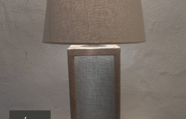Lampada in ceramica e lino / Ceramic and linen lamp